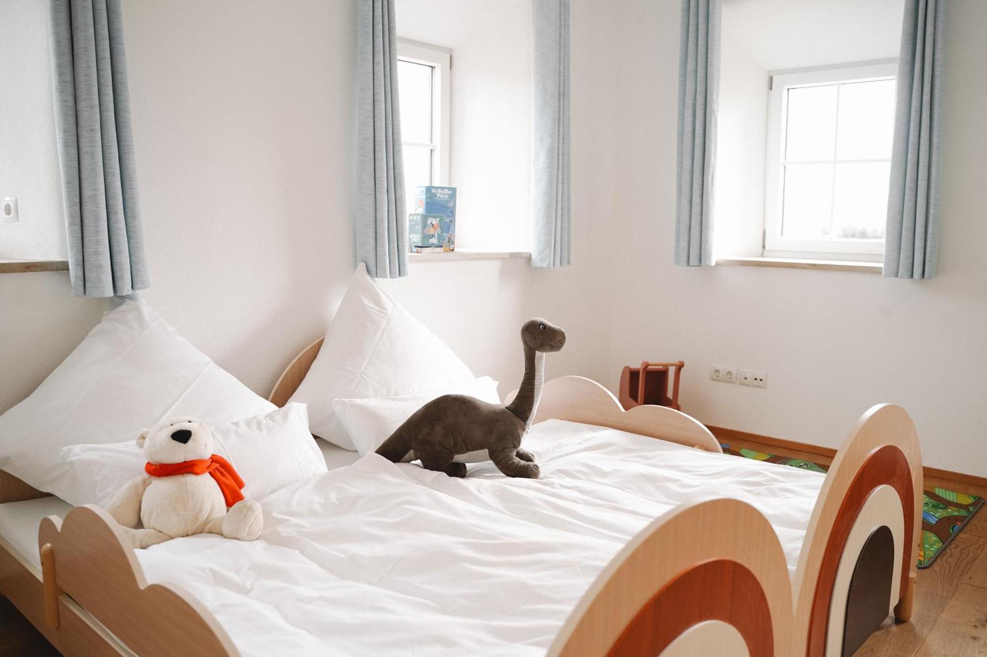 Black Horse Family Apartment - Barrierearm - Pfotenglueck - Familienzeit By Loewenherz Homes Stephanskirchen Zewnętrze zdjęcie